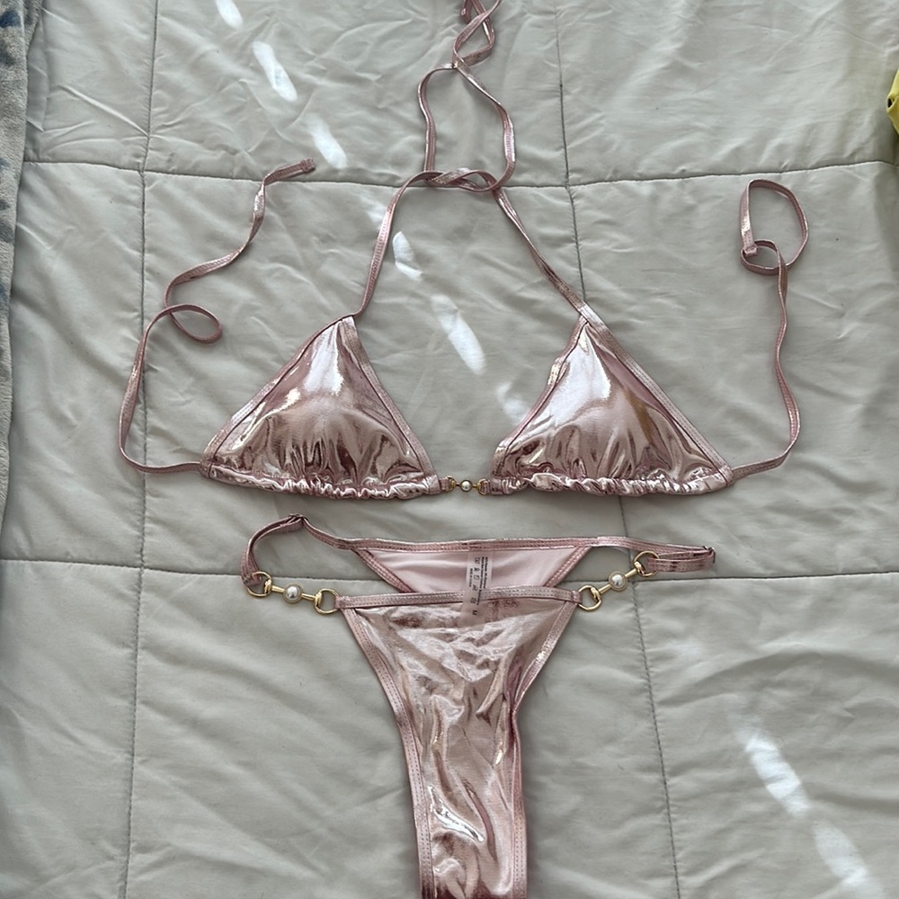 BRAND NEW BIKINI NEVER WORN